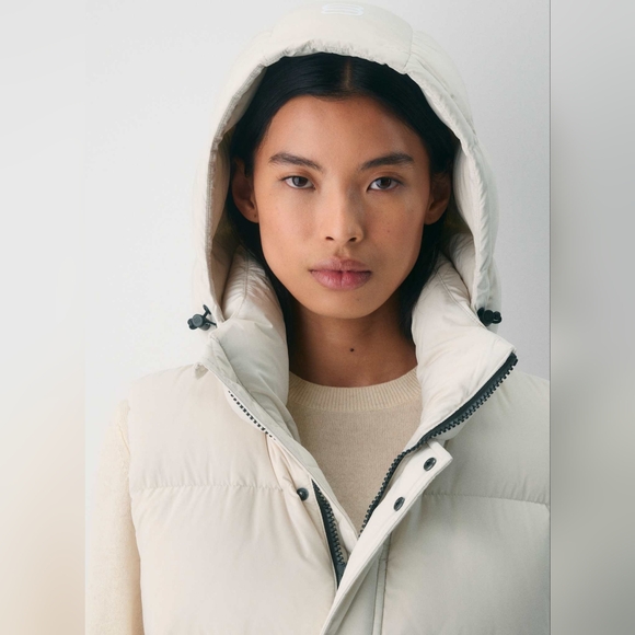 Aritzia The Super Puff™ LoHip Vest - cliMATTE™ - Picture 6 of 16